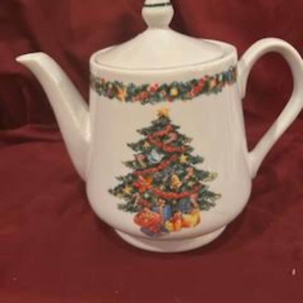 Christmas Tea Pot